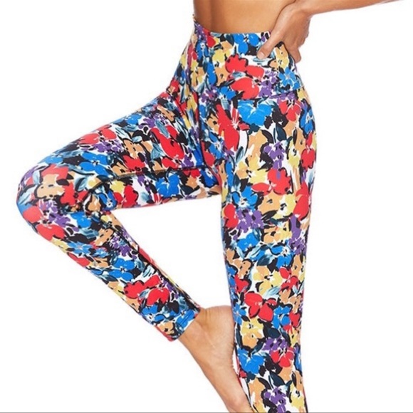 Beach Riot leggings! - Picture 2 of 3